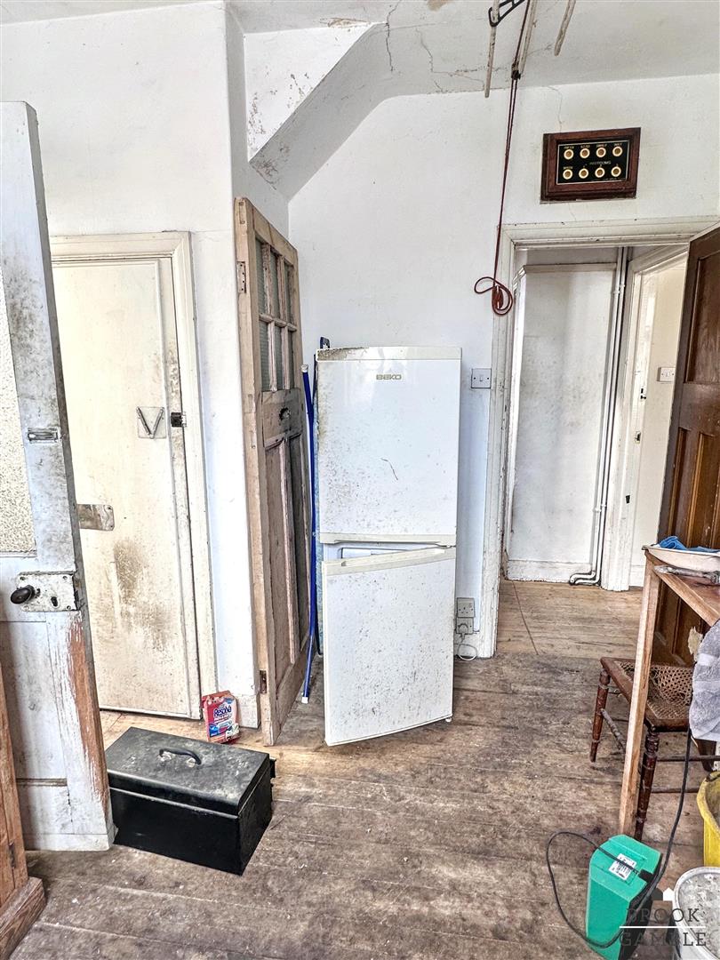 3 Bedroom House. Victoria Drive in Eastbourne,  6